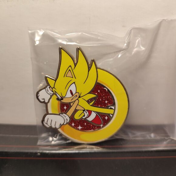 Sonic The Hedgehog Super Sonic Character Ring Blind Bag Series Enamel Pin Badge - Picture 1 of 3